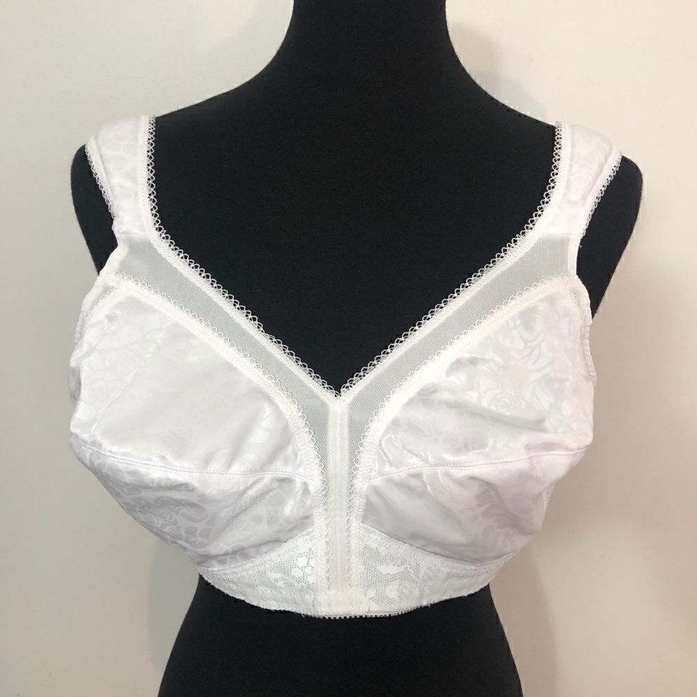 NWOT Playtex 42C White Bra!